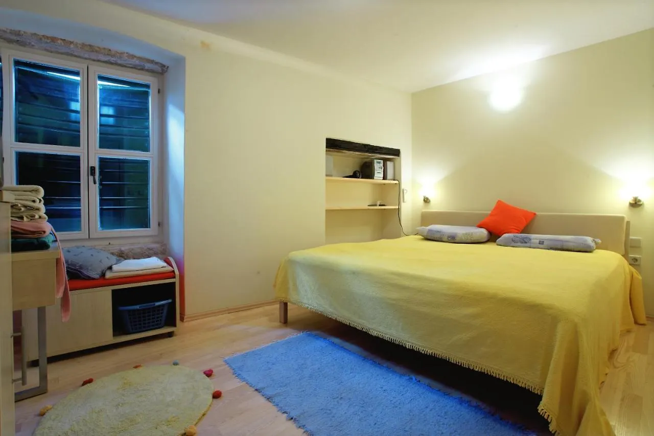 Apartments With Wifi Split - 8672
