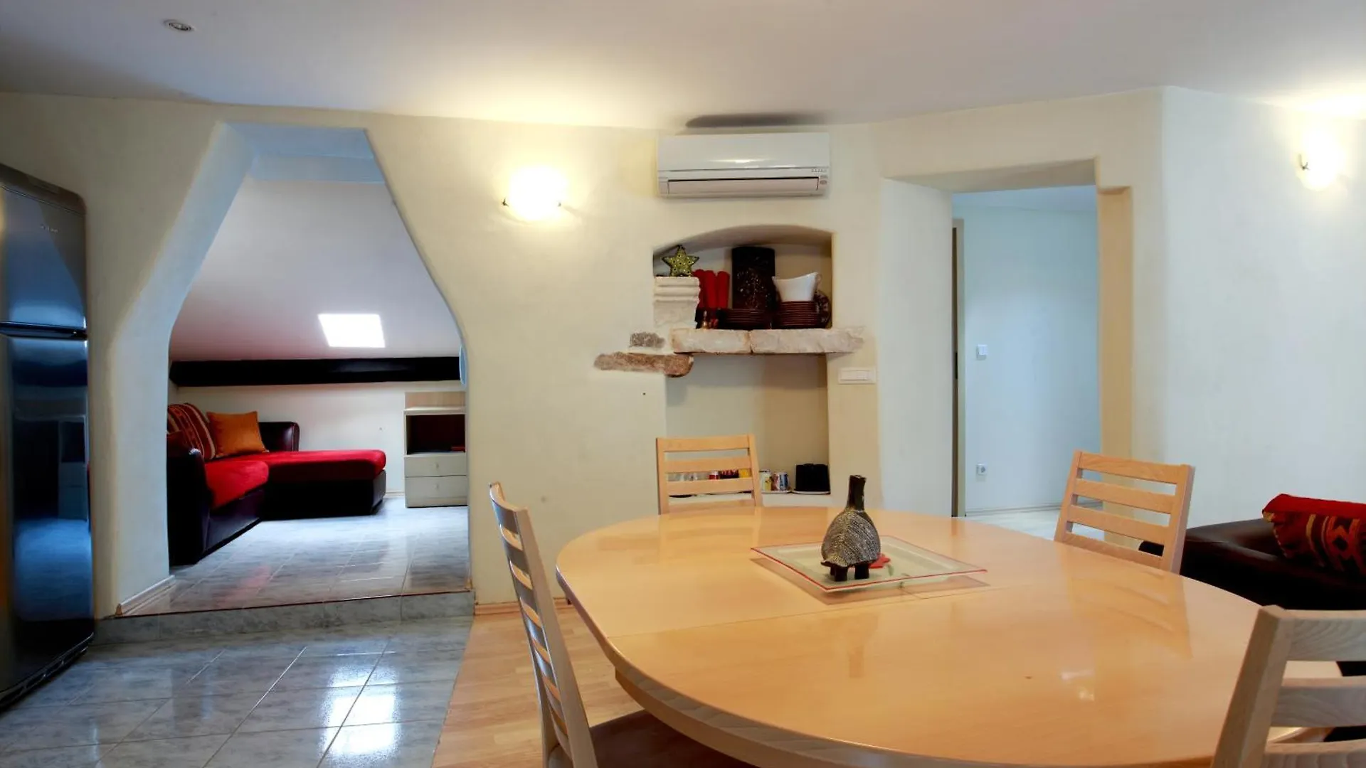 Apartments With Wifi Split - 8672